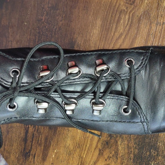 Talbot's "Iceland" Black Leather Boots - Picture 5 of 12